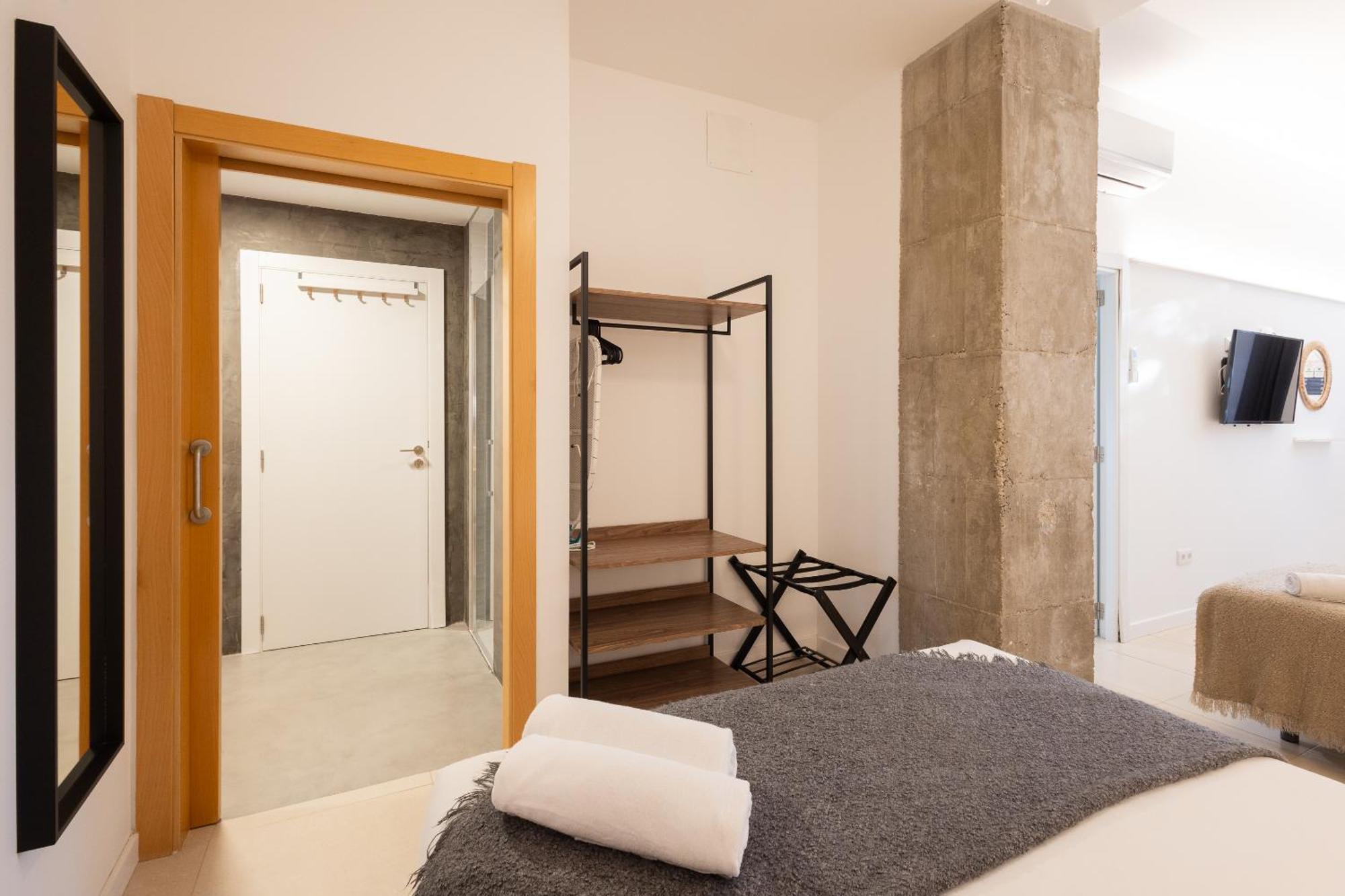 Florit Flats - The Pitiusas Rooms Valencia Exterior photo